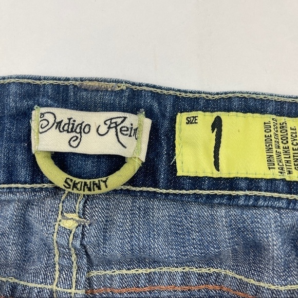 Indigo Rein Jean Shorts Womens Size 1 Skinny Distressed Blue Denim - Picture 2 of 9